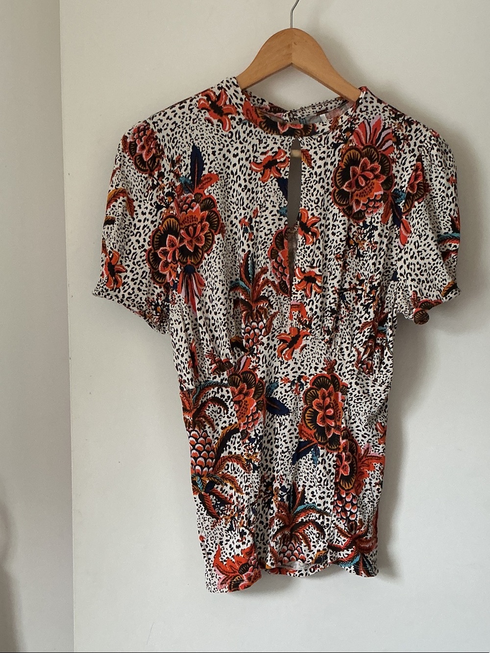 FREE PEOPLE Floral Keyhole Puff-Sleeve Top in Cream and Orange